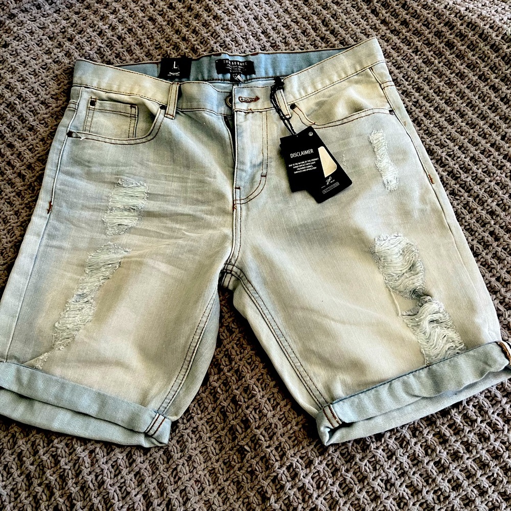 Women's Light Wash distressed Classic Denim Shorts